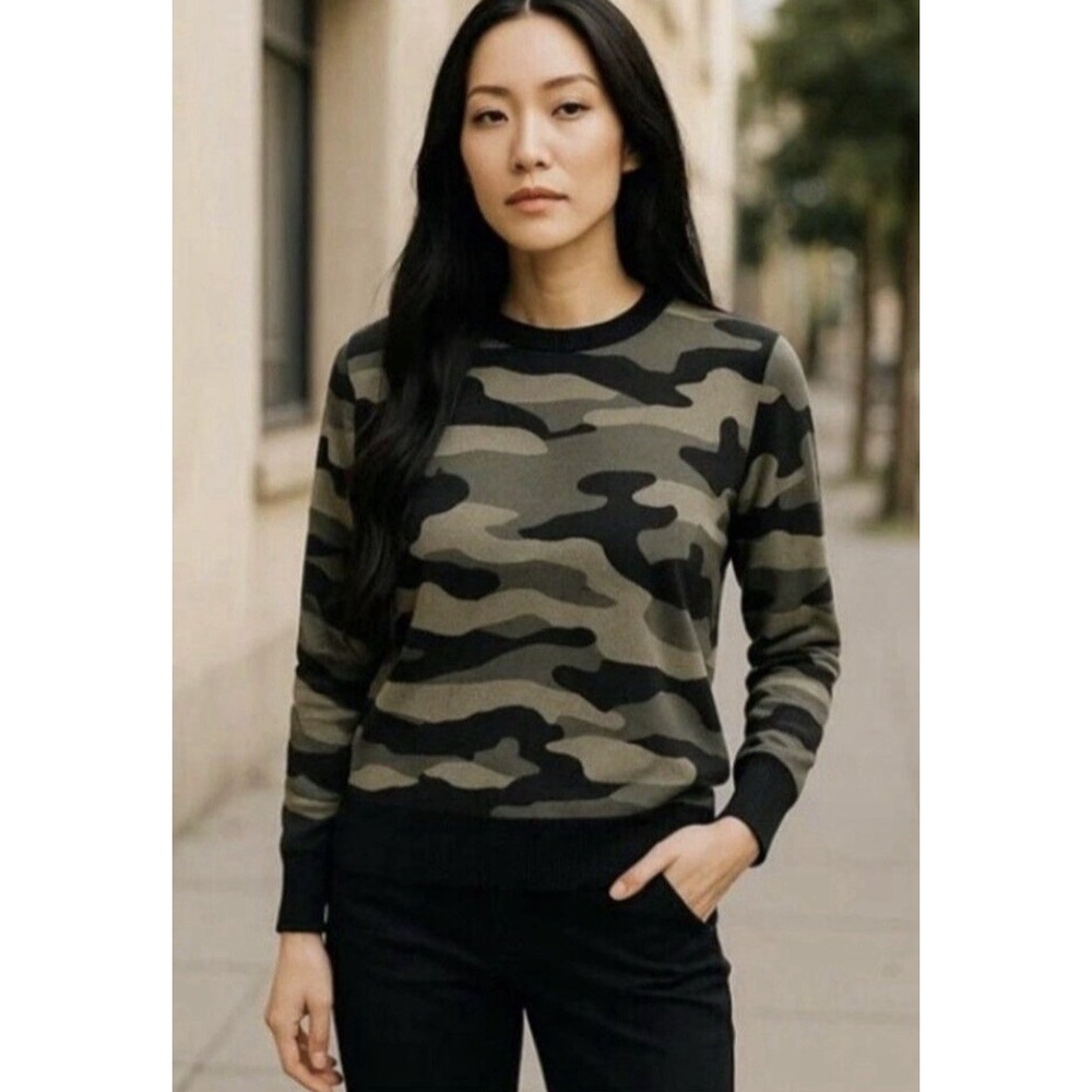 Isaac Mizrahi New York Women’s Size S Camo Knit Sweater Olive Gray Black Army